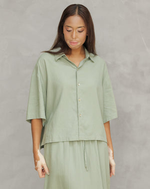 PRE-ORDER Cropped Oversized Linen Shirt