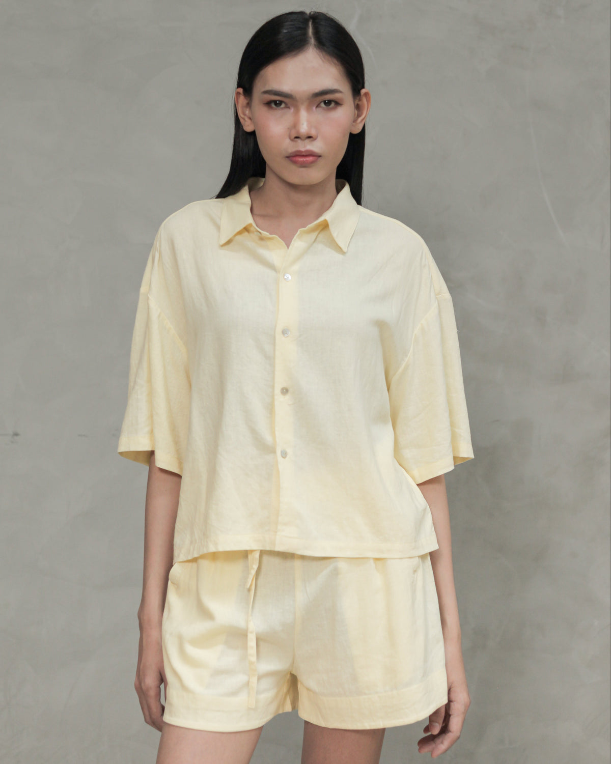PRE-ORDER Cropped Oversized Linen Shirt